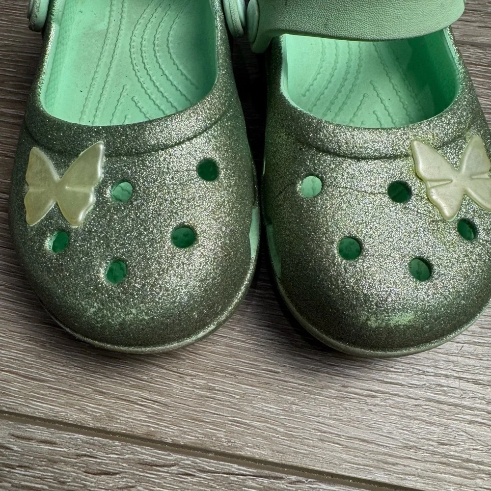 Crocs Classic Glitter butterfly Charm Mary Jane Neo Mint Tiana